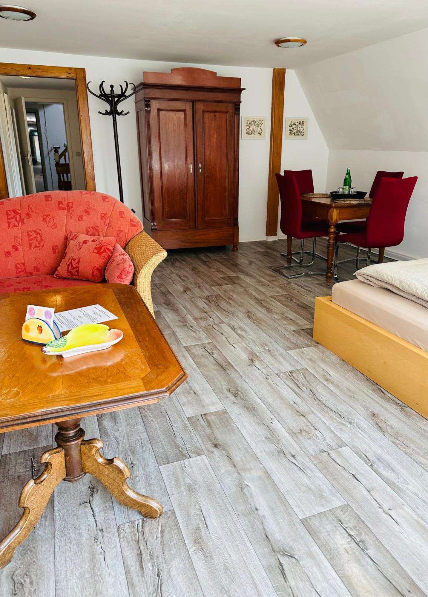 Birnbom Warnemuende Guest house